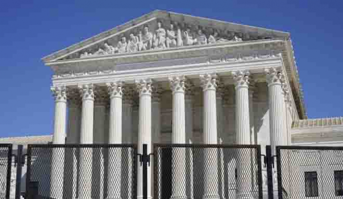 Group to study more justices term limits for Supreme Court
